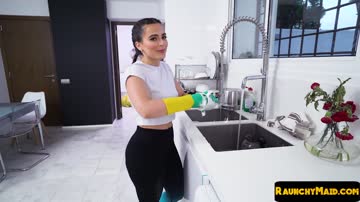 Bigtit Latin Maid Titfucks Before Sex While Cleaning House Latin