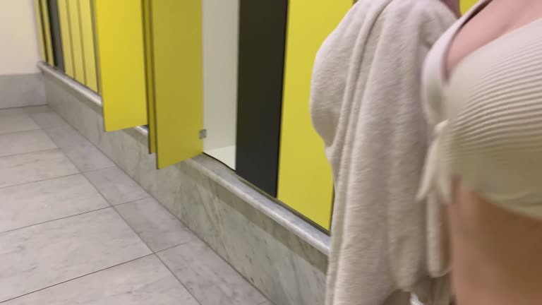 Skinny Teen Fucks In Public Toilet Amateur T79 XFREEHD