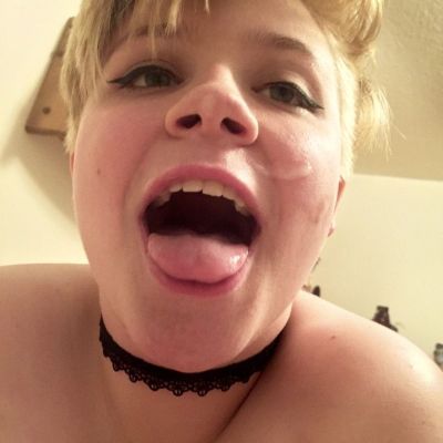 Naughty BBW Teen gets a Facial